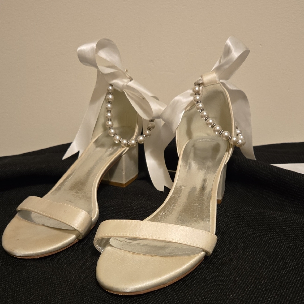 Elegant White Satin Heels with Pearl Ankle Bracelet And Bow